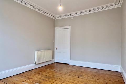 2 bedroom flat to rent, Montrose Terrace, Abbeyhill, Edinburgh, EH7