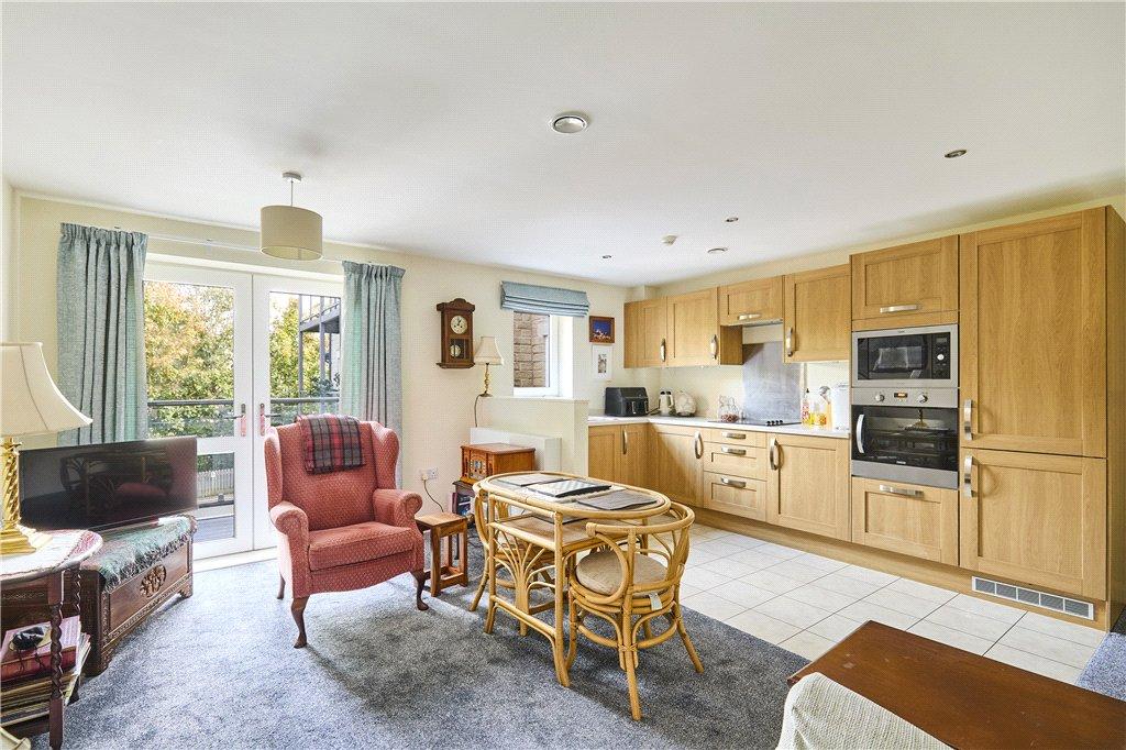 Living Room/Kitchen