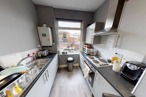 undefined, Woodhouse 170 Ln, Leeds LS2