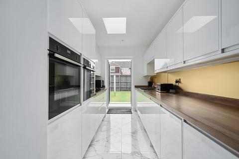 5 bedroom semi-detached house for sale, Saffron Close, Shoreham-By-Sea