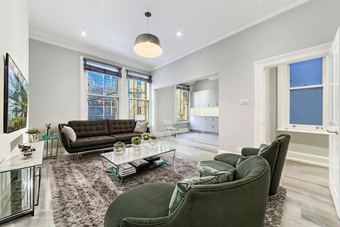 2 bedroom flat to rent, Shaftesbury Avenue, London, Greater London, Covent Garden, WC2H