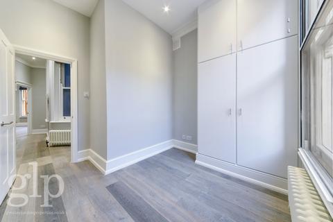2 bedroom flat to rent, Shaftesbury Avenue, London, Greater London, Covent Garden, WC2H