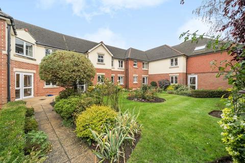 1 bedroom flat for sale, Lightwater, Surrey, GU18