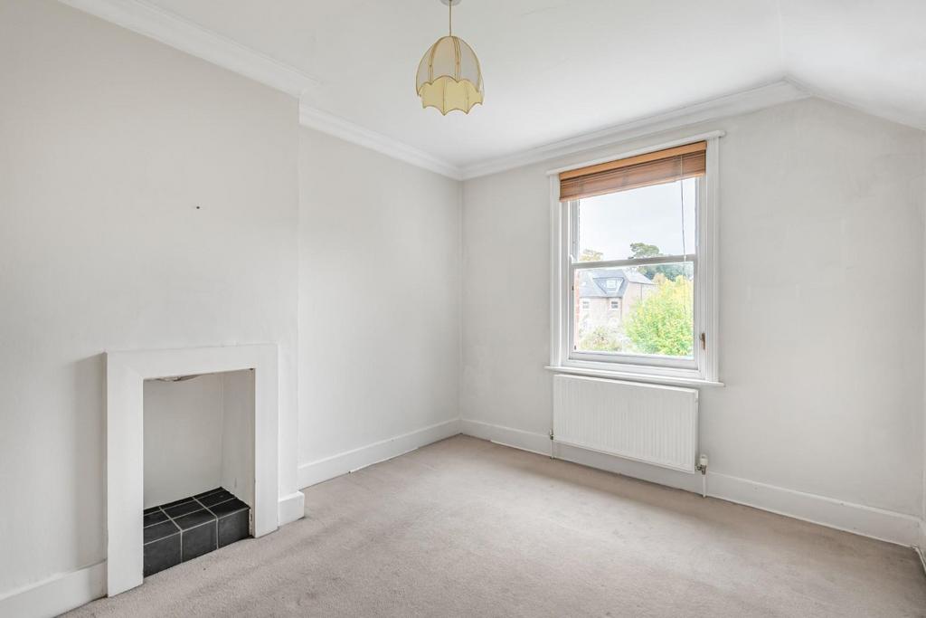 Ceri - Queens Road-2.jpg