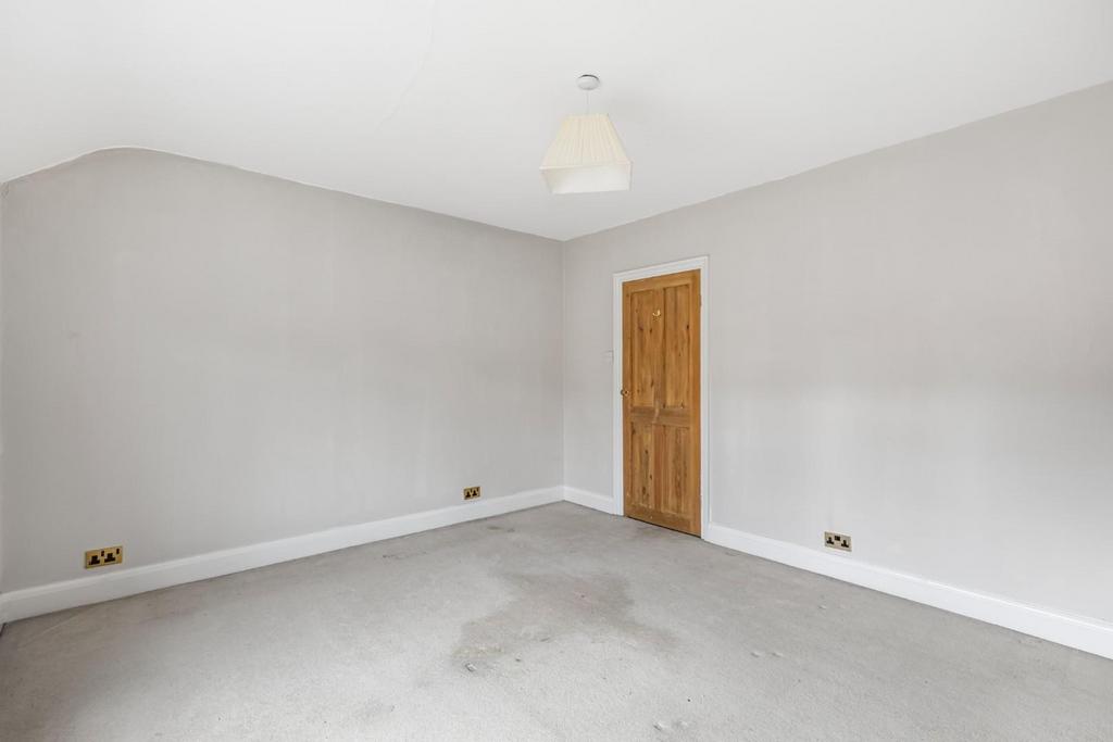 Ceri - Queens Road-9.jpg