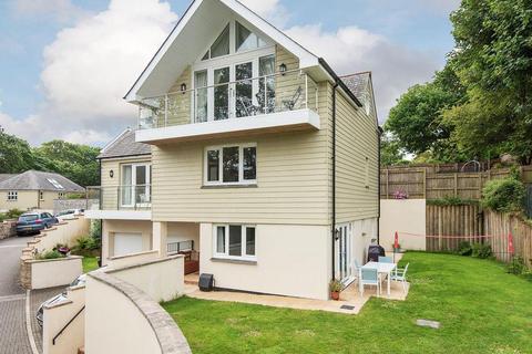 4 bedroom house to rent, Stewart Court, Falmouth