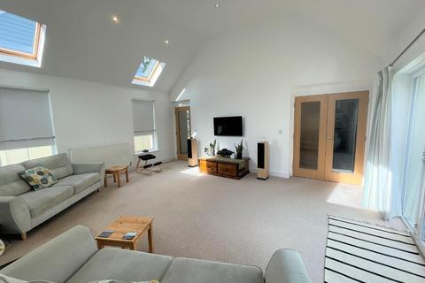 4 bedroom house to rent, Stewart Court, Falmouth