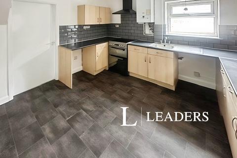 3 bedroom semi-detached house to rent, Reedham Way, ST2