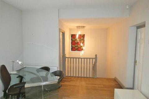 undefined, London Road, ST4