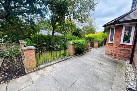 undefined, Waterslea Drive, Heaton, Bolton, BL1
