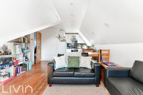 2 bedroom flat for sale, London SW12