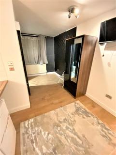 undefined, Buckingham Road, Room 1 London E18 2NH