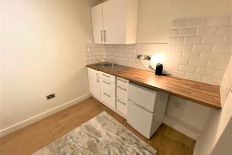 undefined, Buckingham Road, Room 1 London E18 2NH