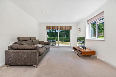 undefined, Oaklands Drive, Ascot