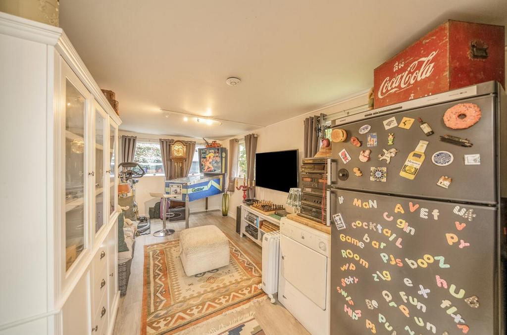 Davidson Frost-Wellings, DFW, Peareswood Gardens,