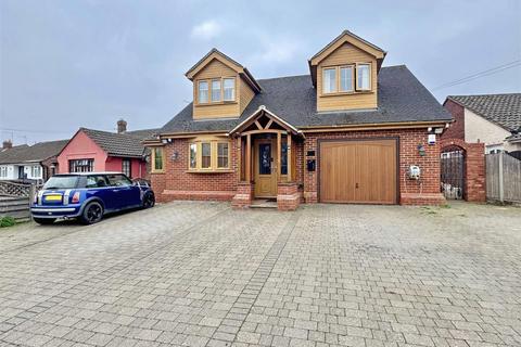 4 bedroom detached house for sale, Lyons Hall Road, Braintree