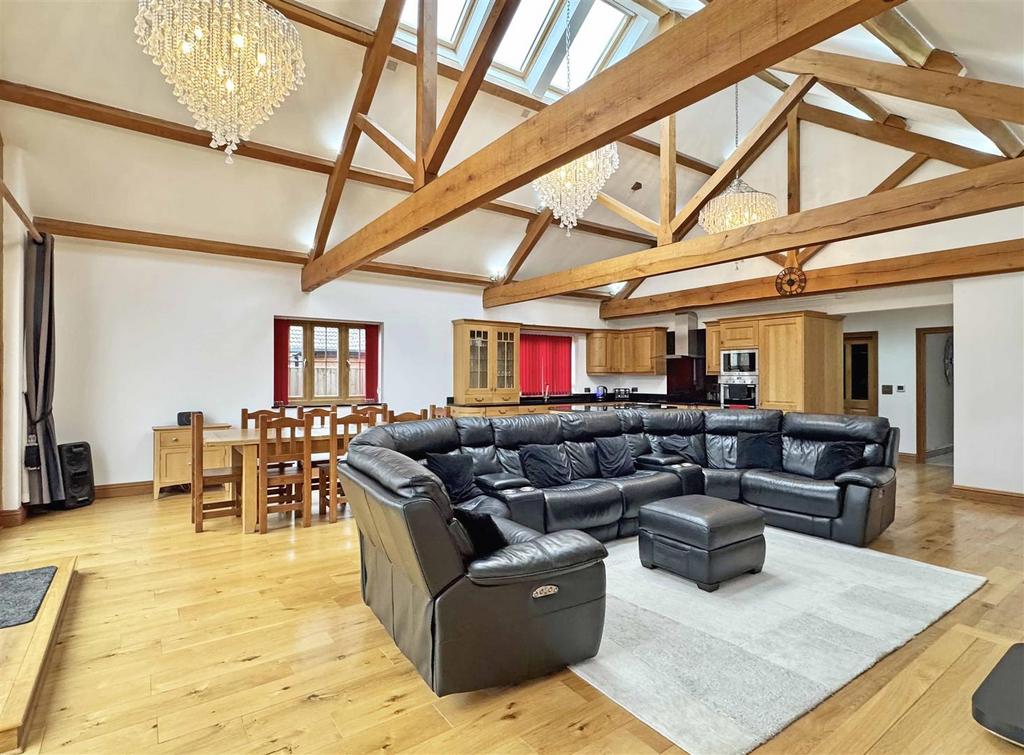 Living Room b.jpg