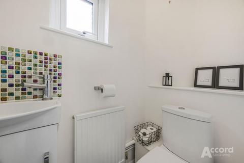 60 Ayr Way, Romford, RM1 4UH