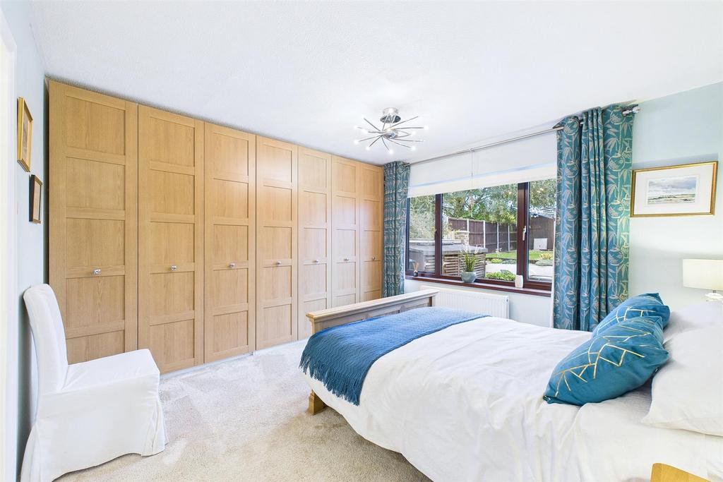 Bedroom 1.jpg