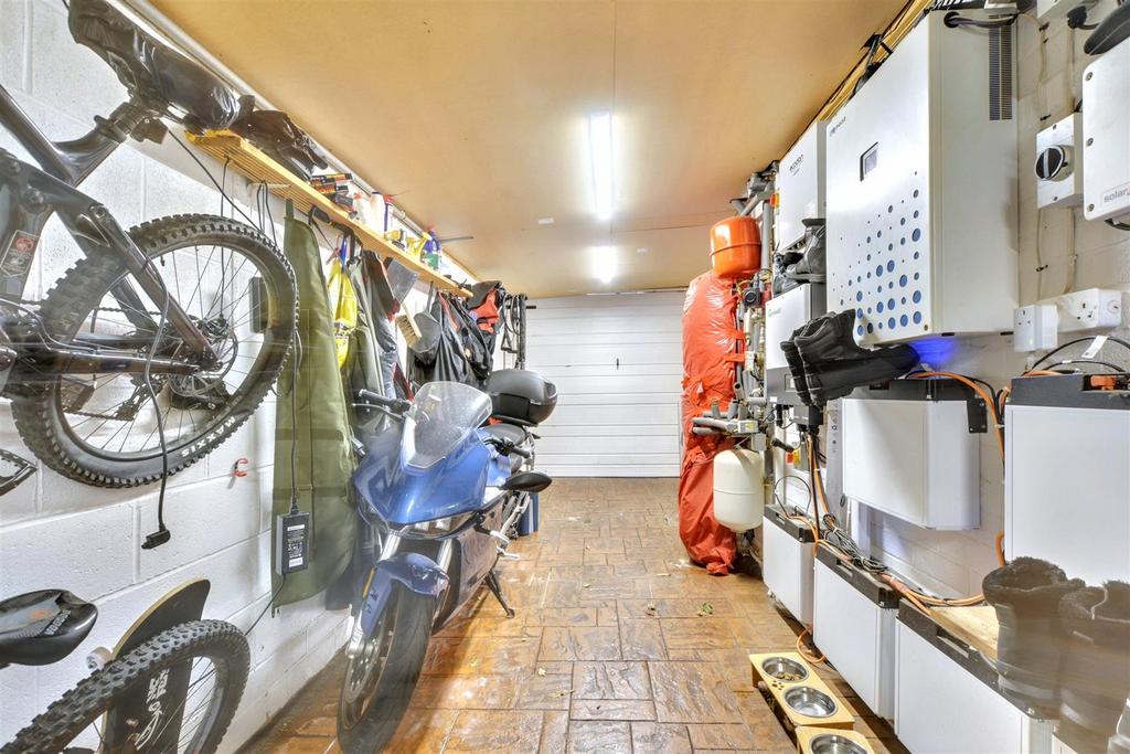 Garage.jpeg
