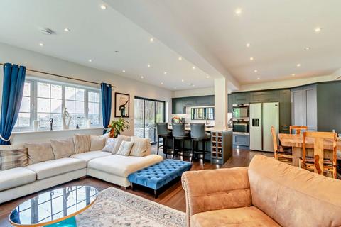 4 bedroom detached house for sale, West End, Kemsing, Sevenoaks, Kent