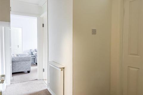1 bedroom apartment for sale, Grand Drive, Leigh-on-Sea SS9