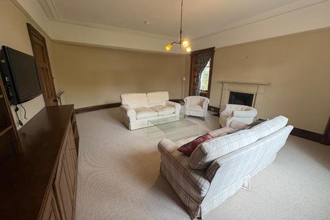 4 bedroom flat to rent, Rubislaw Den North, West End, Aberdeen, AB15