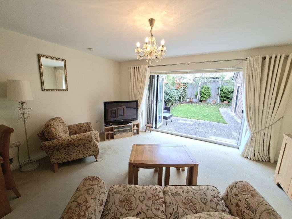 Living/dining room
