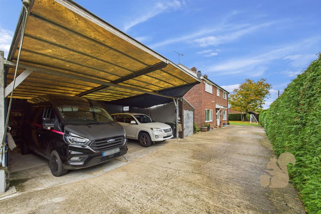 Garage &amp; Carport