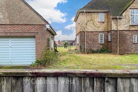 4 bedroom detached house for sale, Ladbroke Road, Redhill, Surrey