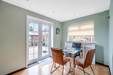 3 bedroom semi-detached house for sale, Farleigh Avenue, Hayes, Bromley, BR2