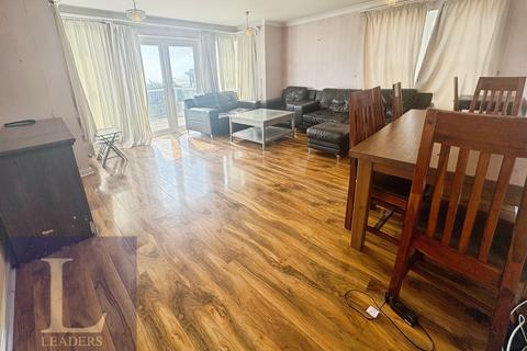 3 bedroom flat to rent, Kings Road, Brighton, East Sussex, BN1