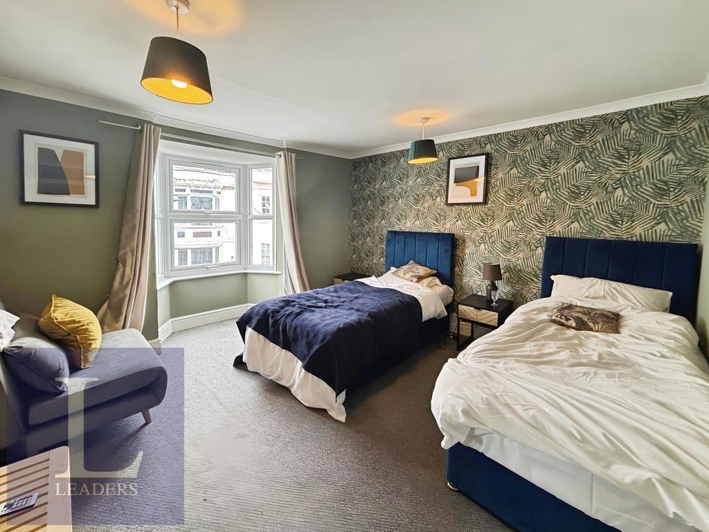 E74fe544-Bedroom 201