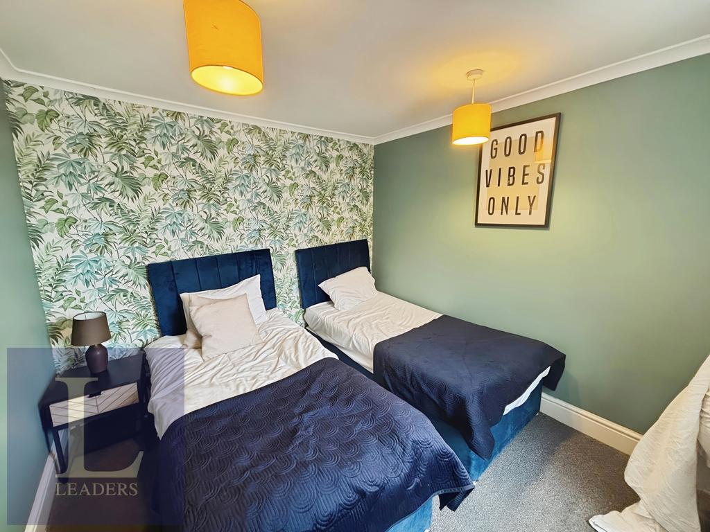 980a3bf0-Bedroom 202