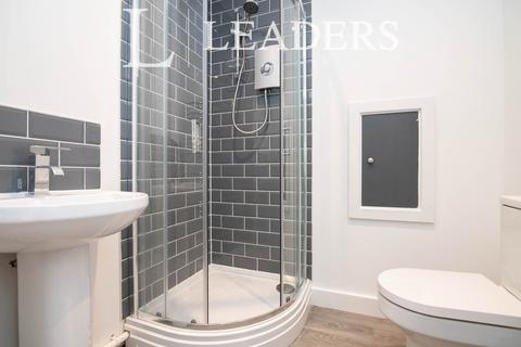 undefined, 19 Adams Hill, B32