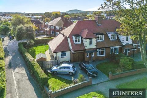 3 bedroom semi-detached house for sale, North Cliff Avenue, Scarborough