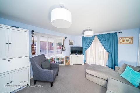 3 bedroom detached house for sale, Kelvin Drive, Cannock WS11