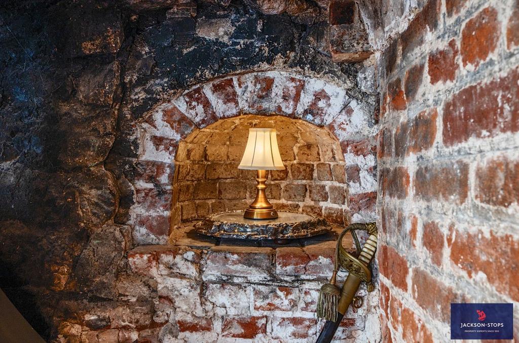 Chimney Cameo