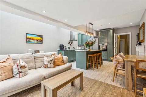 2 bedroom apartment for sale, Nelsons Row, SW4