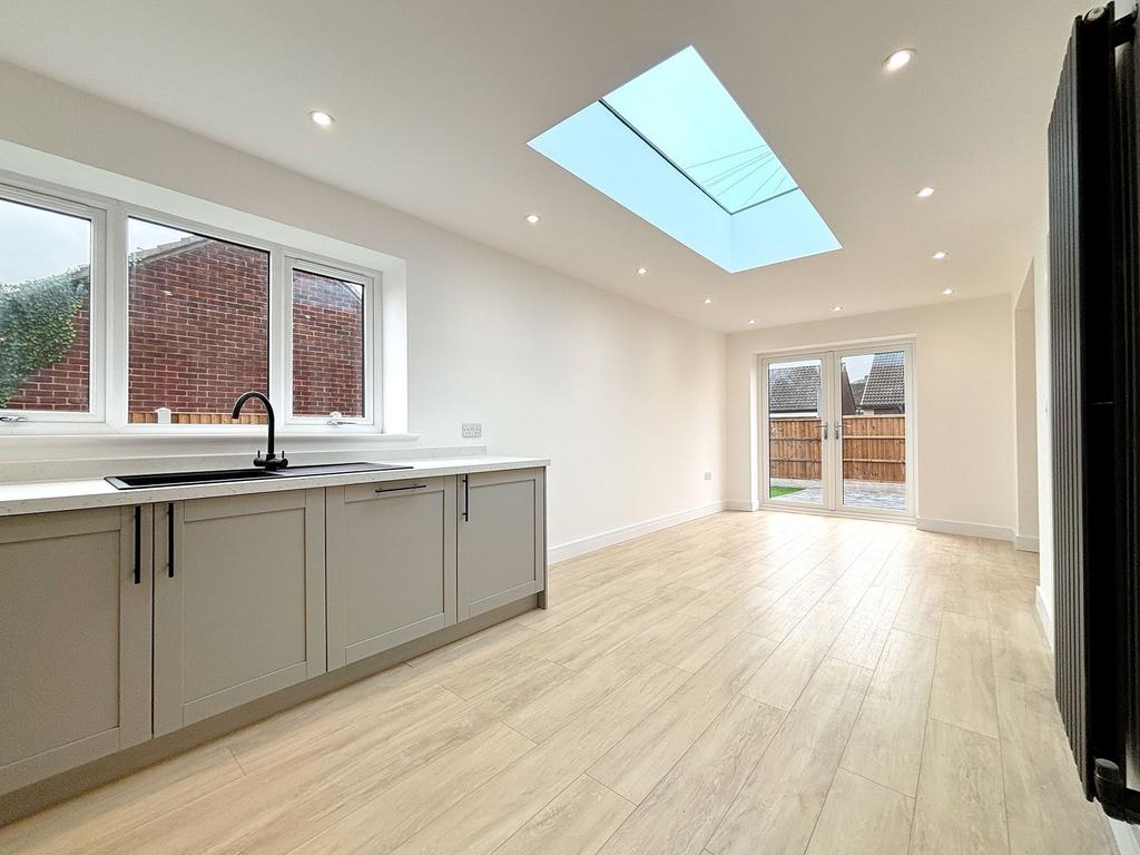 Kitchen/dining