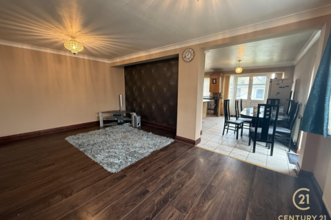 4 bedroom semi-detached house to rent, North Hyde Road, HAYES UB3