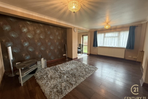 4 bedroom semi-detached house to rent, North Hyde Road, HAYES UB3