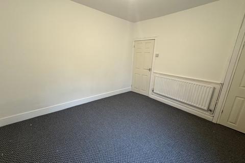 3 bedroom terraced house to rent, Regent Street, Dowlais, CF48
