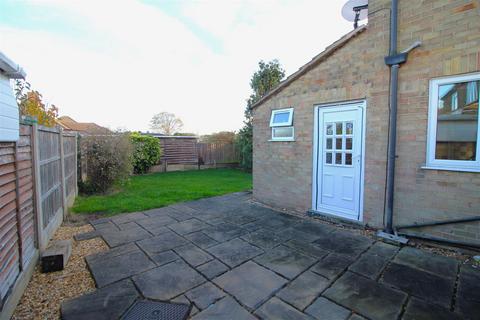 3 bedroom semi-detached house for sale, Oakdale Avenue, Stanground, Peterborough