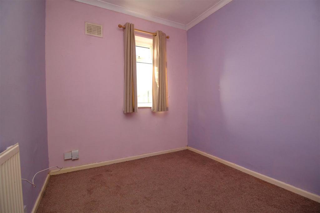 Bedroom 3 .JPG