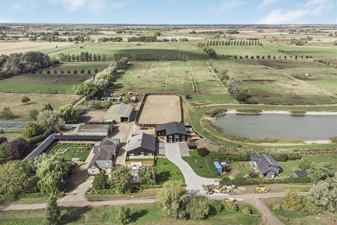 4 bedroom end of terrace house for sale, Lode Fen, Lode CB25