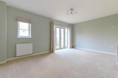 4 bedroom detached house for sale, Scott Close, Northampton NN5