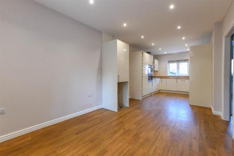 4 bedroom detached house for sale, Scott Close, Northampton NN5