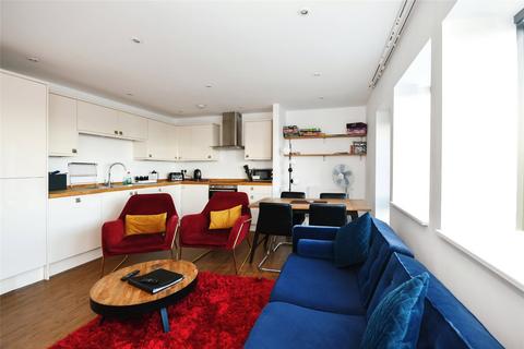 2 bedroom flat to rent, Tralee Penthouse Apartments, 88 St. Michaels Road, BH2