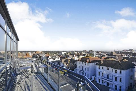 2 bedroom flat to rent, Tralee Penthouse Apartments, 88 St. Michaels Road, BH2